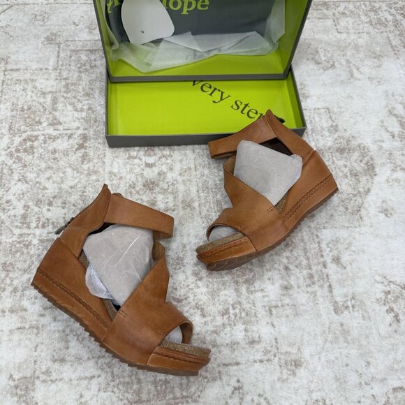 Antelope Wedge Sandals Womens Size 5-5.5 Tan Leather Davi Back Zip Platform D34 - Picture 1 of 15